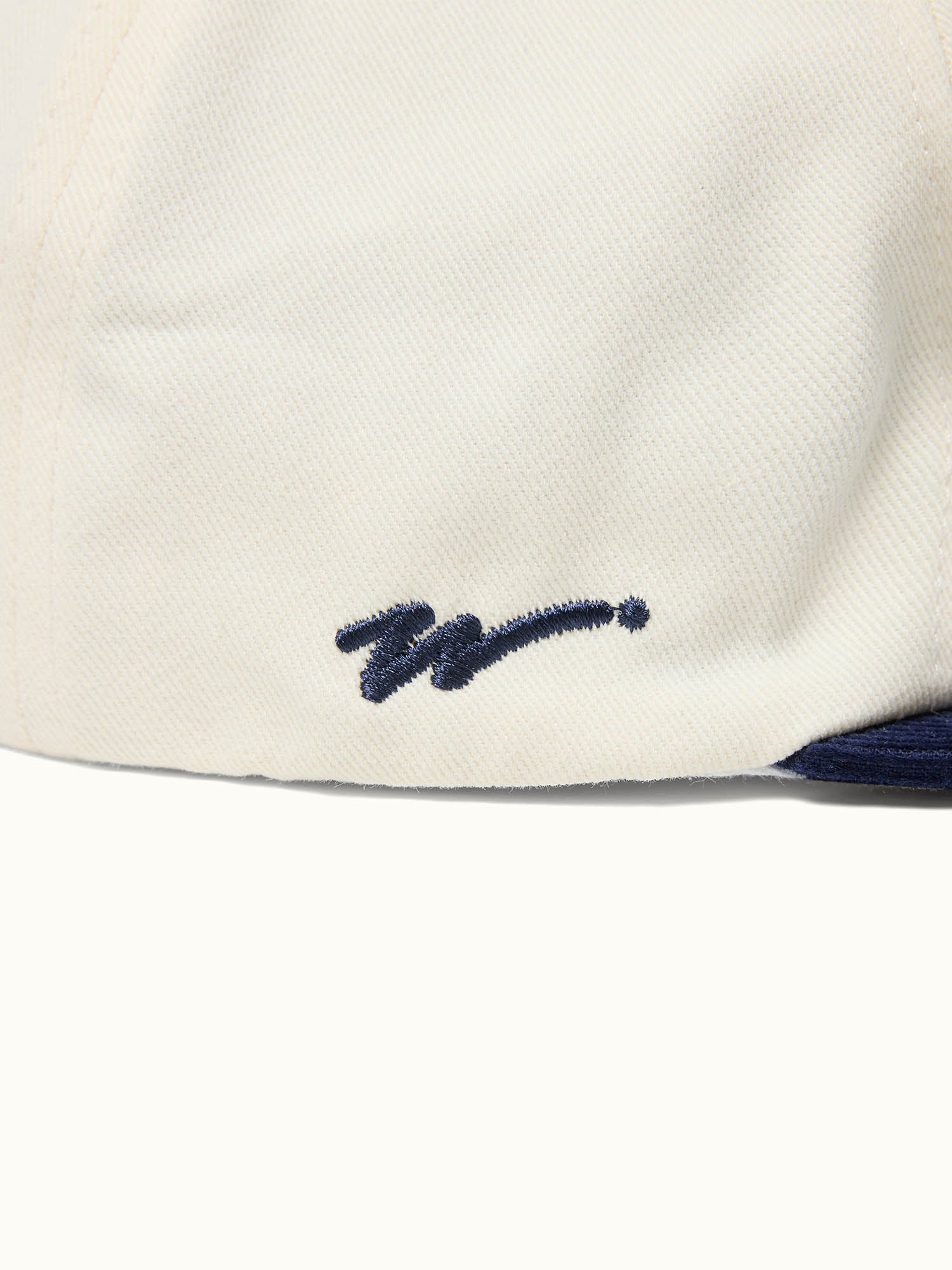 Kooka Box Mid Cap White / Navy